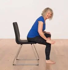 Seated glute stretch