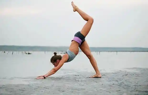 Single-Leg Downward Dog Variation (Bend Leg Behind)