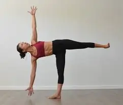 Ardha Chandrasana